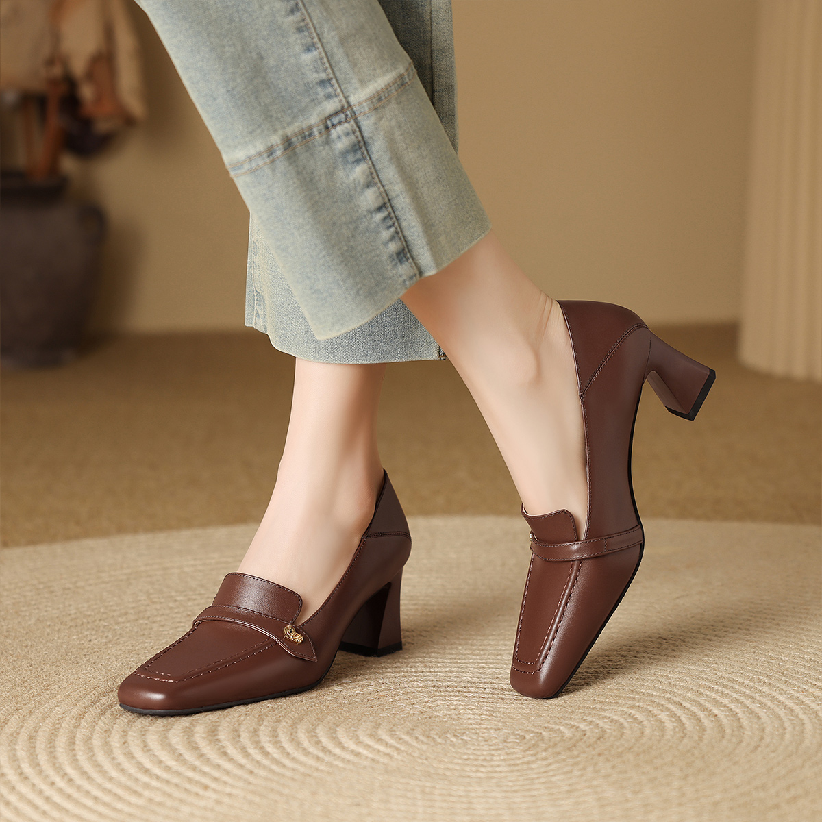 西村名物英伦复古风深口单鞋