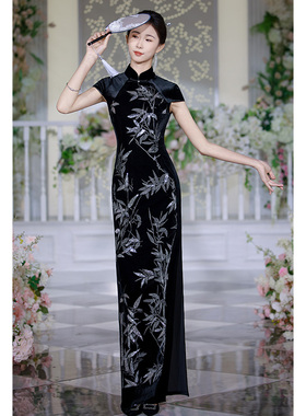 高端长款走秀旗袍2025年新款黑色丝绒绣花年会战袍主持人晚礼服女