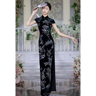 高端长款 黑色丝绒绣花年会战袍主持人晚礼服女 走秀旗袍2025年新款