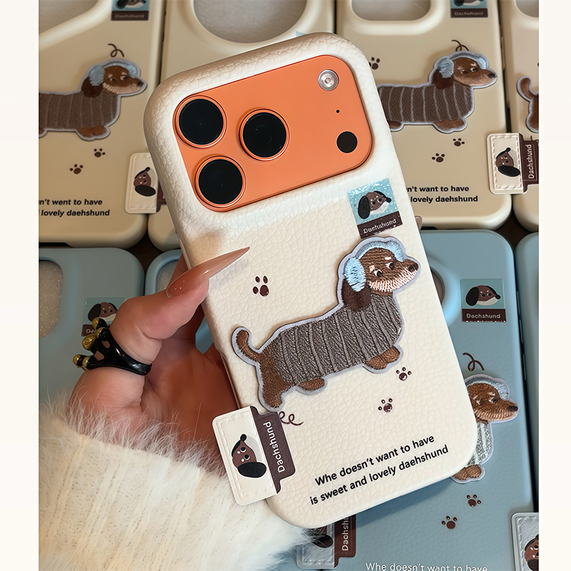 刺绣腊肠狗标签新款适用苹果17Pro手机壳iPhone16max小米15华为mate80pura70k80reno14荣耀400vivox100findx8