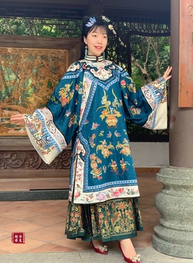 复古清代雀蓝色真丝手工苏绣刺绣花瓶多宝博古图如意云肩氅衣汉服