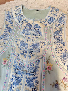 中国风复古天青色真丝手工苏绣如意头三蓝绣花边清宫娘娘旗袍马甲