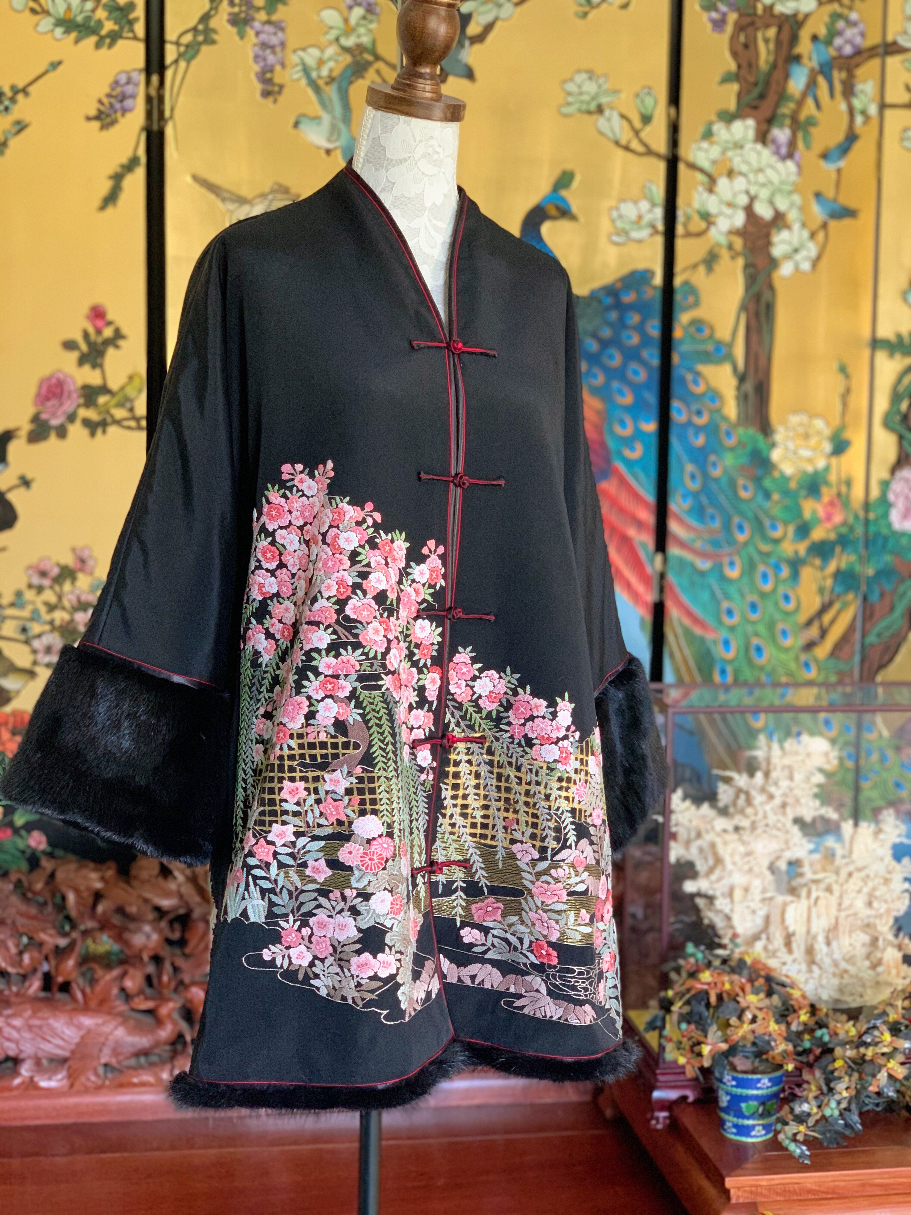 中国风故宫紫禁城真丝手工苏绣打籽绣樱花仙鹤貂皮草旗袍棉袄外套