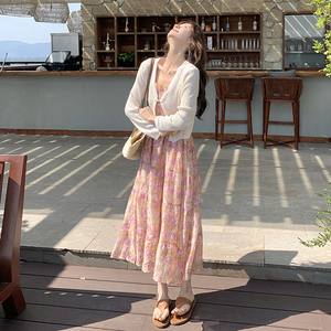 长裙单排多扣法式荡领碎花温柔风气质秋季吊带连衣裙显瘦针织高腰图片