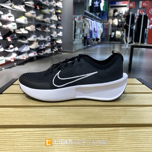 Nike耐克男跑步鞋透气舒适