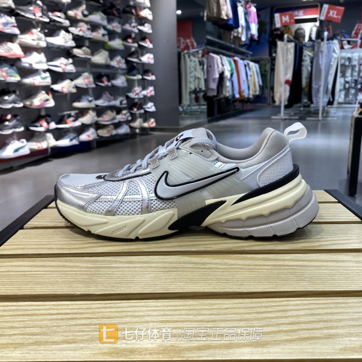 Nike耐克正品夏季新款男子V2K RUN低帮透气厚底老爹休闲鞋HJ4497