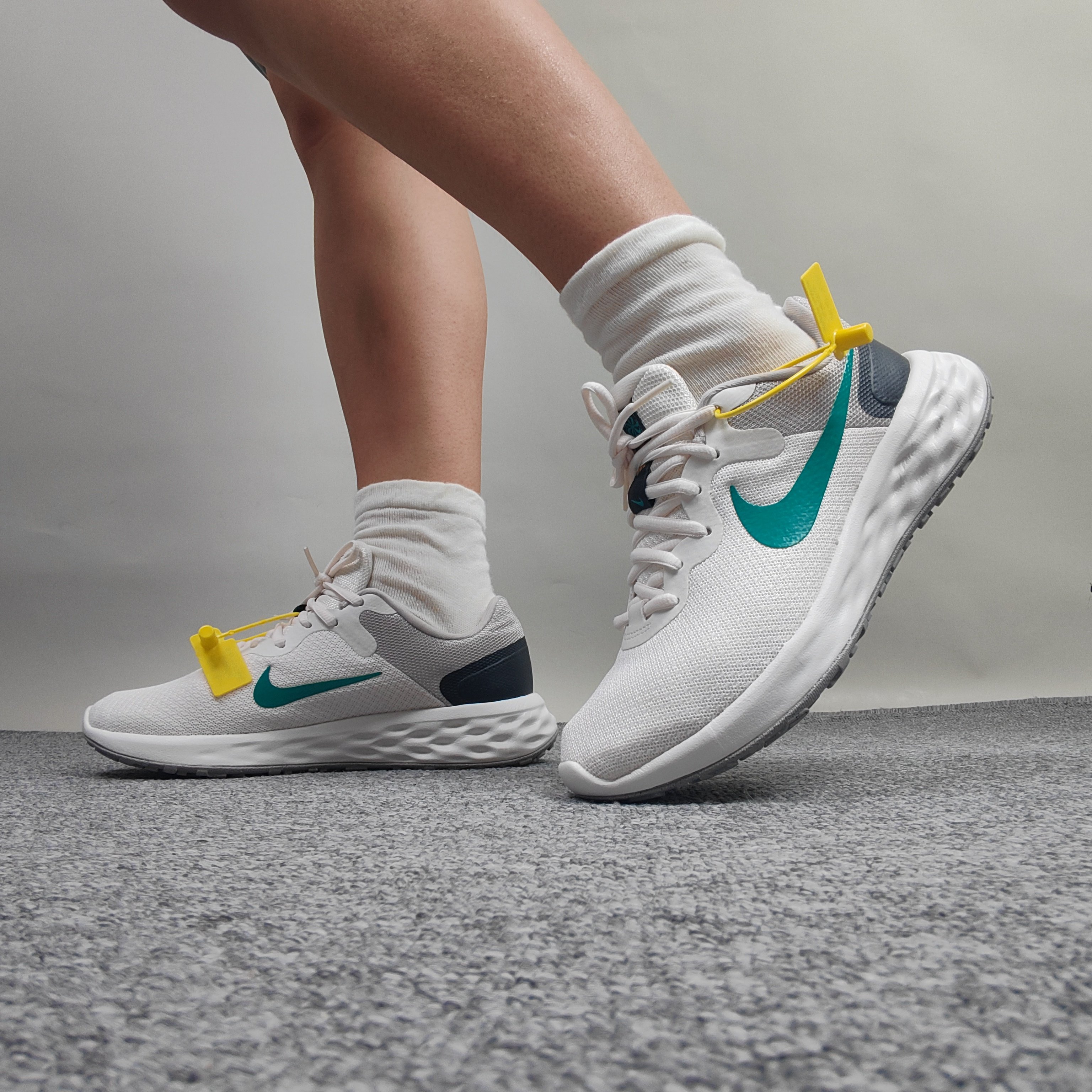 Nike/耐克正品特价清仓舒适女款缓震舒适轻便运动鞋换季优惠特价