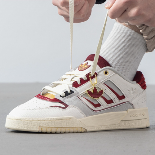 Adidas阿迪达斯三叶草正品新年款春秋男女同款缓震户外板鞋JP9982