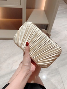 2023新款绸缎褶皱宴会手拿包礼服包时装礼服手拎包晚宴包方型手包