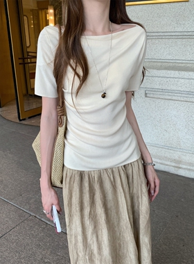 法式温柔风一字领褶皱针织衫女短袖夏季修身显瘦纯欲露肩荡领上衣