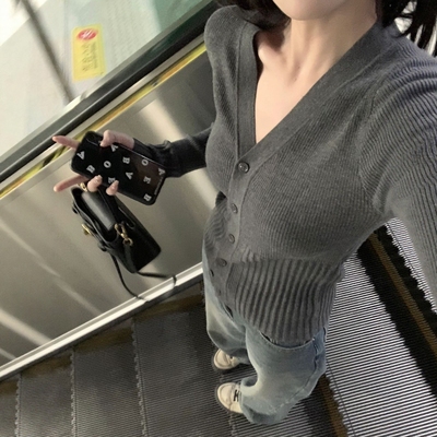 灰色V领针织衫女开衫春秋内搭