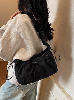 时尚休闲单肩包包女2026新款韩国大容量帆布包小众设计通勤斜挎包