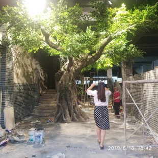 仿真树大型室内装 饰水泥直塑假树绢花造景落地许愿树假榕树洞穴风