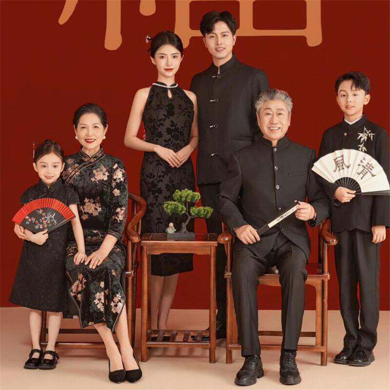 影楼新款全家福家庭装一家六口亲子装写真照中式国风主题摄影服装