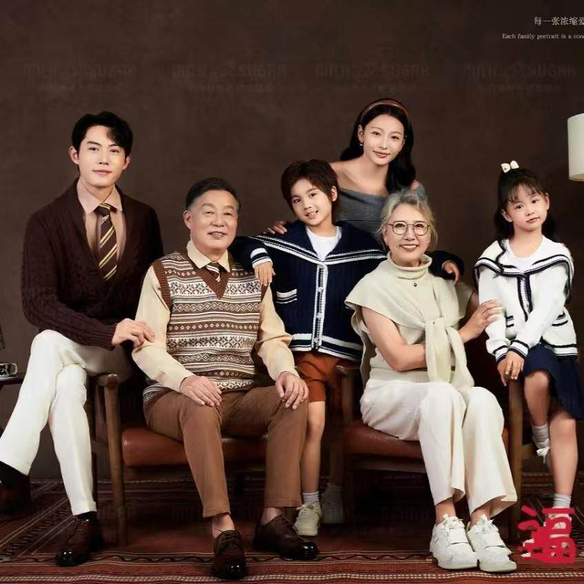 影楼亲子摄影主题服装一家六口简约家庭装合影居家日常毛衣全家福