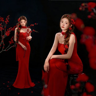 2025影楼主题国风新款红色新中式高级感复古连衣裙个人肖像写真服