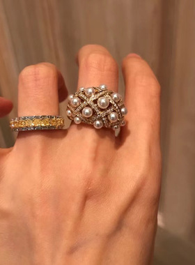 小红书网红同款个性轻奢高级感欧美蕾丝小香风珍珠花朵蜂巢戒指女