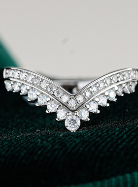 S925纯银嘻哈不对称排戒戒指皇冠女戒欧美直播跨境莫桑石戒指