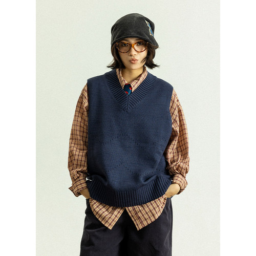 GoodNorth可外穿内搭v领针织马甲