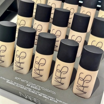 Nars/纳斯超绒瓶粉底液Sofftmatte绒雾持妆全天24h控油正品