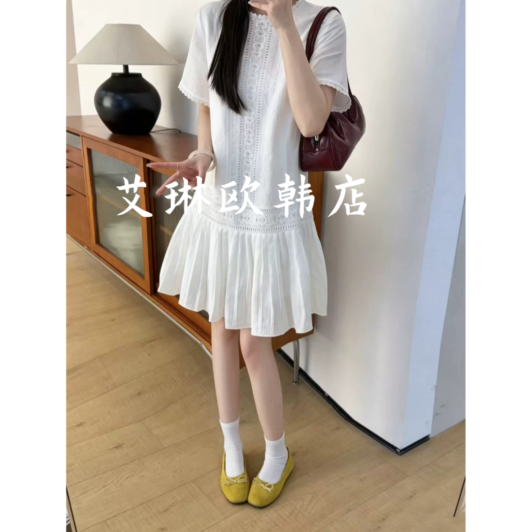 Qs onetwo66376夏款韩系拼接蕾丝花边镂空短袖百褶连衣裙小白裙女
