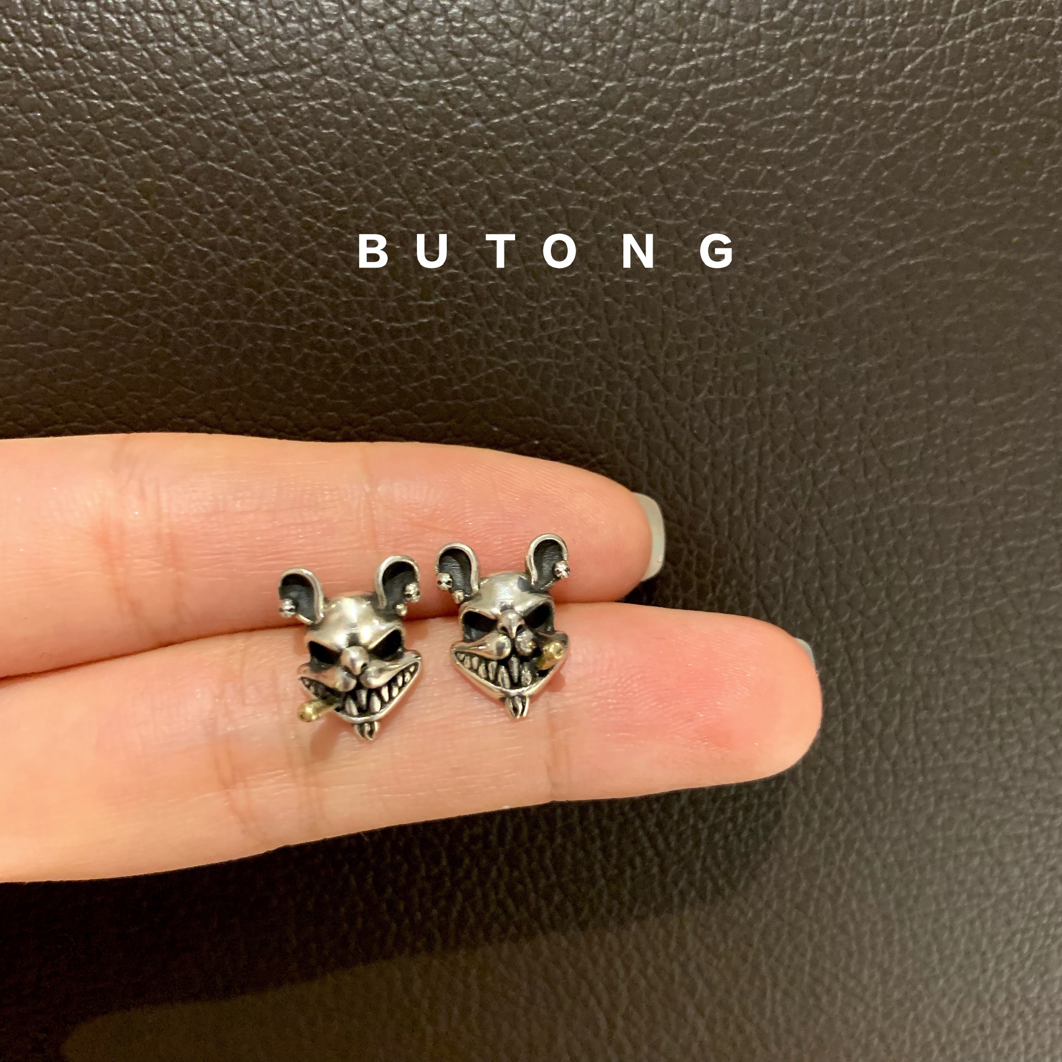 原创纯银骷髅头米奇嘻哈风耳环