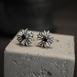 不同银匠 通体925纯银复古欧美十字架黑色锆石水钻小耳钉男女潮酷