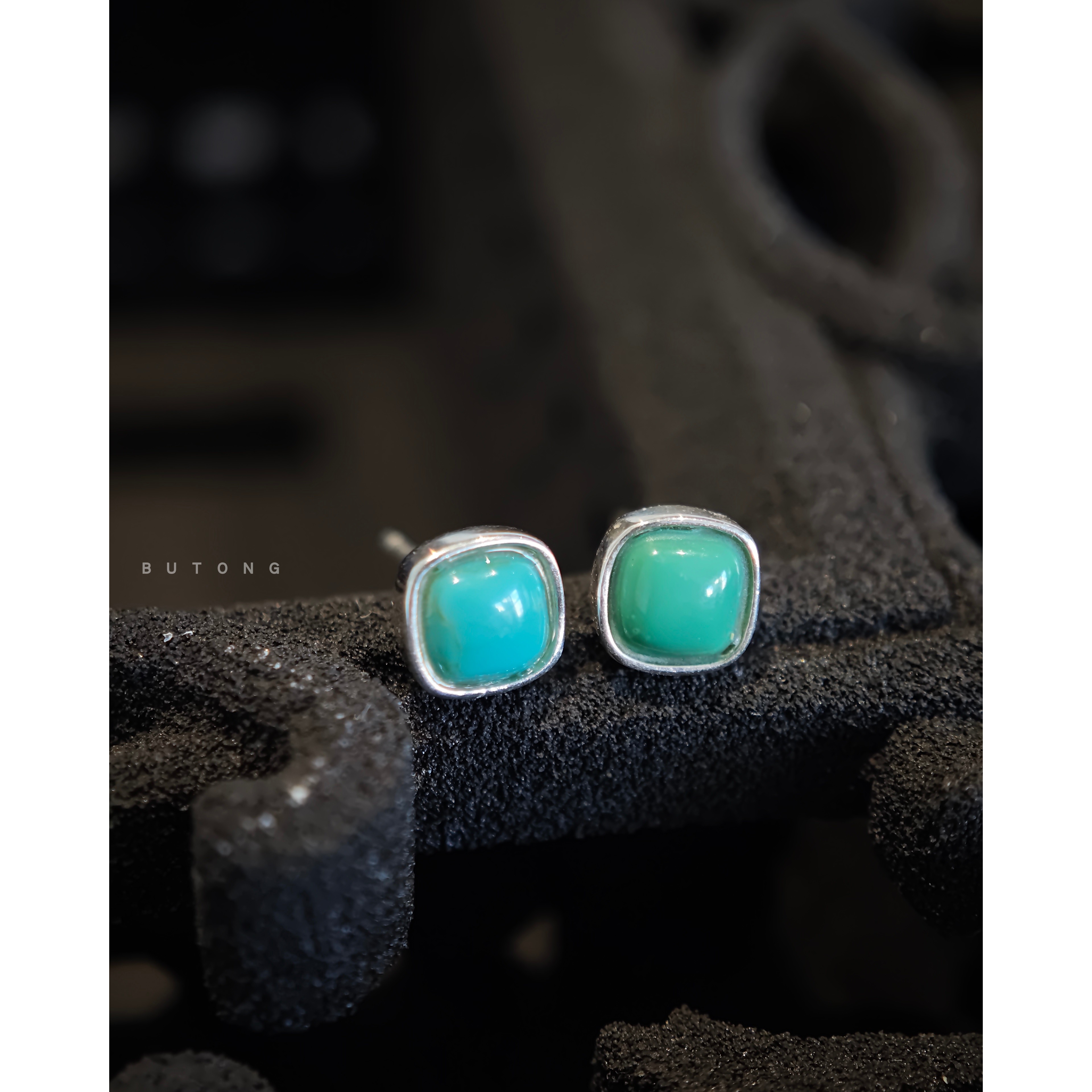 高桥风S925银绿松石方形耳钉