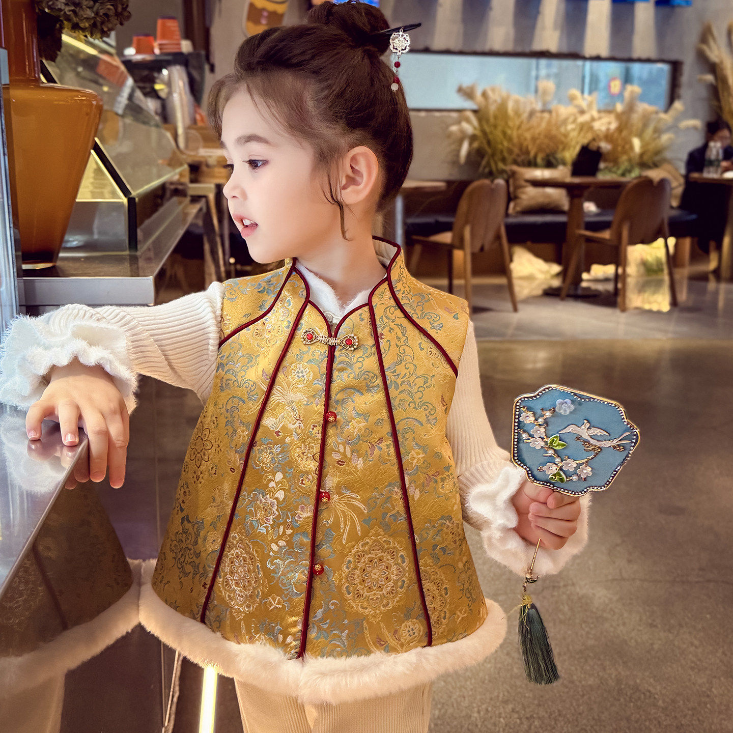 女童马甲唐装上衣冬装2025新款儿童国风夹棉背心小女孩中式拜年服,童装/婴儿装/亲子装,唐装,淘宝优惠券,粉丝福利购,淘宝优惠卷