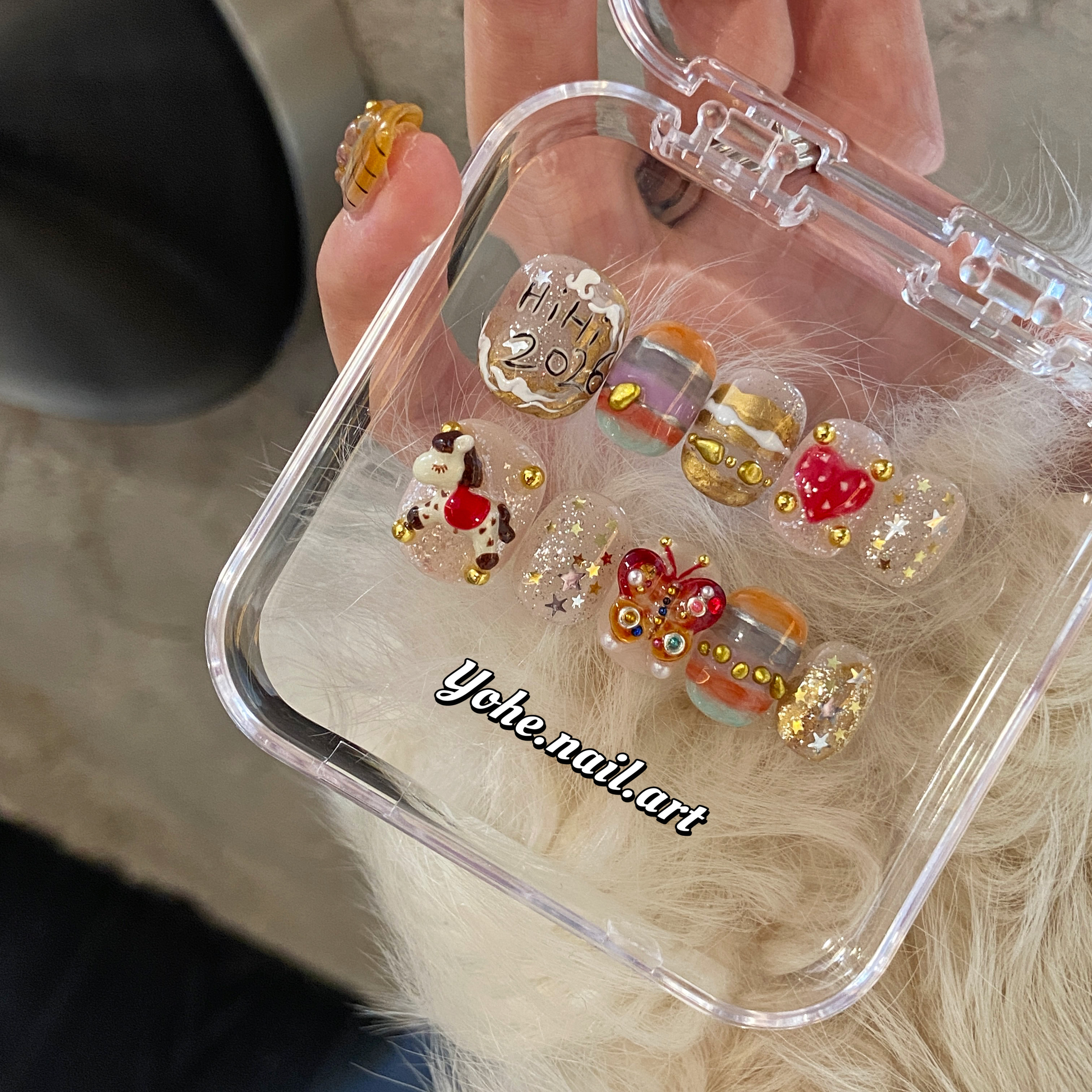 宥荷Studio 新年限定 幸福加马穿戴甲美甲定制假指甲手工定制短甲,彩妆/香水/美妆工具,穿戴甲/甲片,淘宝优惠券,粉丝福利购,淘宝优惠卷