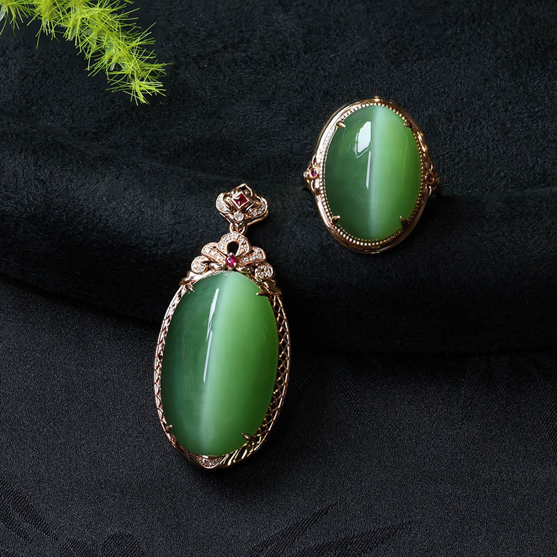 原创设计翡翠金镶玉手饰送妈妈