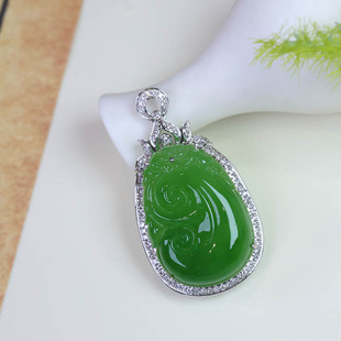 春夏季 天然和田玉吊坠女苹果绿碧玉如意镶嵌18k金挂件豪华送妈妈