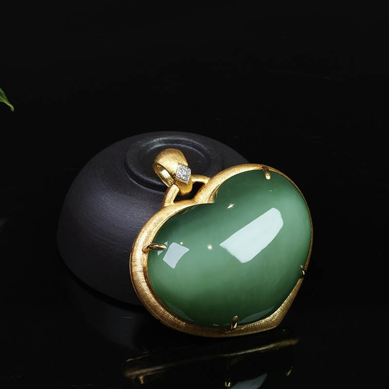 中秋礼物天然和田玉吊坠女猫眼碧玉爱心镶嵌18k金挂件送妈妈礼物