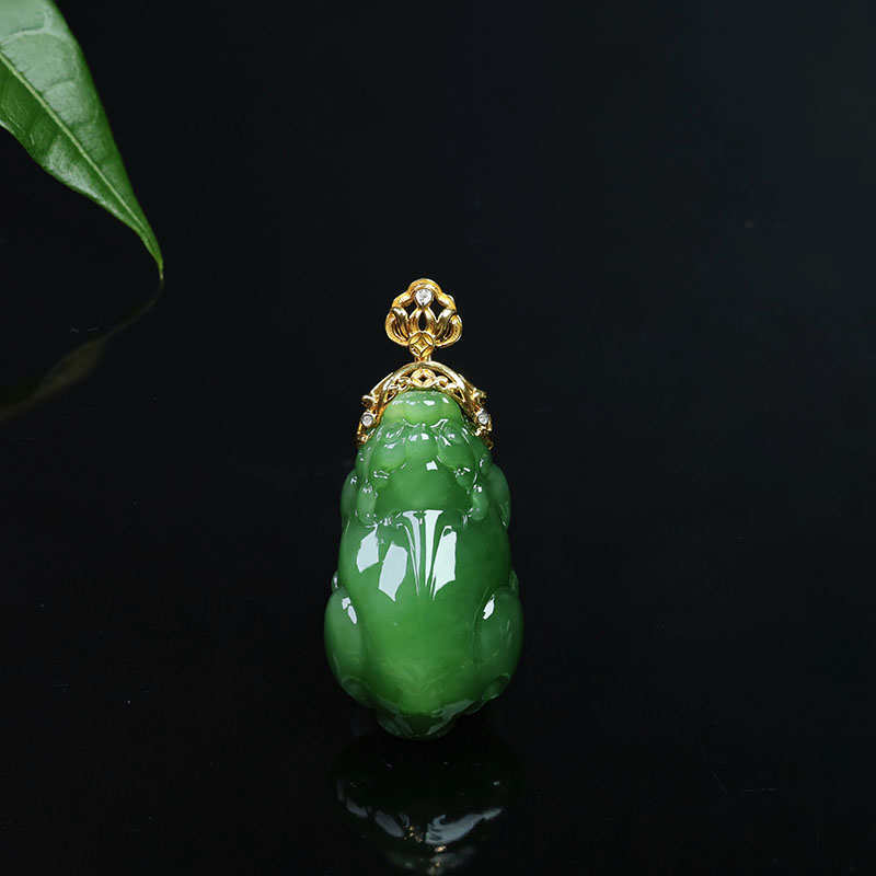 暑假上新天然和田玉吊坠女菠菜绿碧玉貔貅镶18k金挂件招财a送妈妈