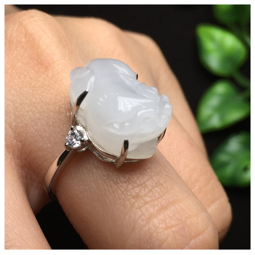 天然新疆和田白玉戒指籽料镶嵌925纯银 时尚招财翡翠貔貅戒指包邮