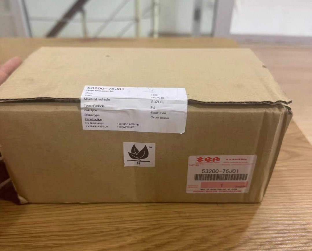 铃木吉姆尼后刹车片 前刹车片 后鼓刹车蹄片 后刹车蹄片原装进口