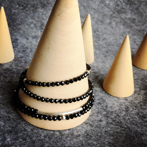 原创设计风925银超闪黑色尖晶石