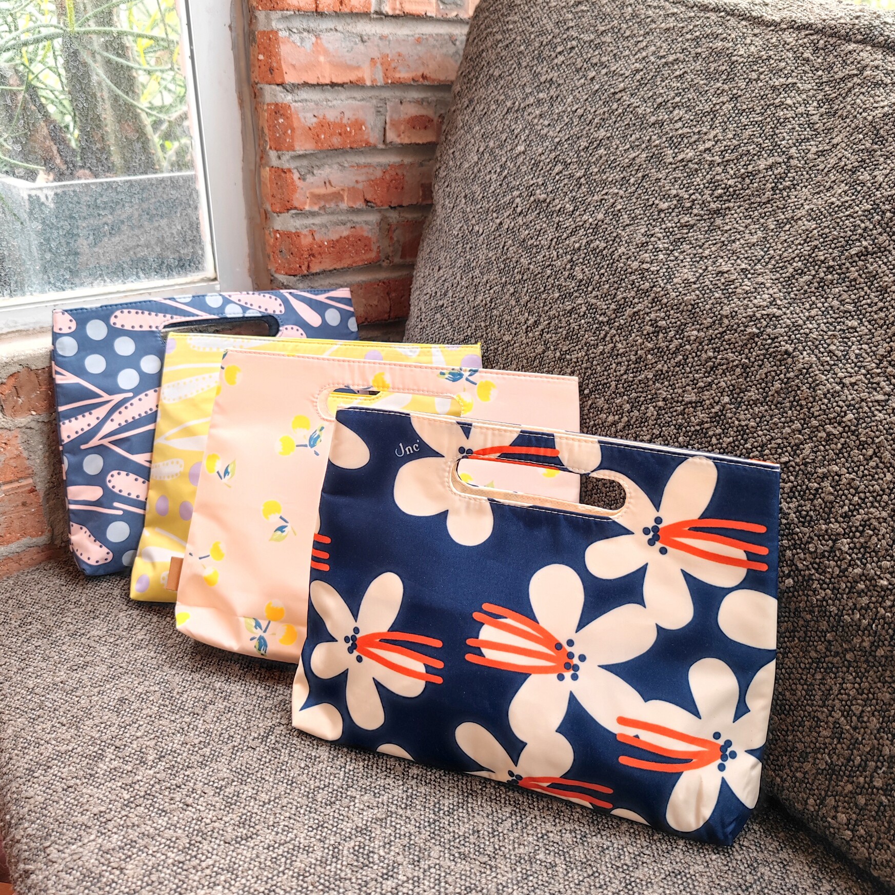 出口英国 JNC圆单塔夫绸属于夏天的手提袋  五色入 花纹非常美