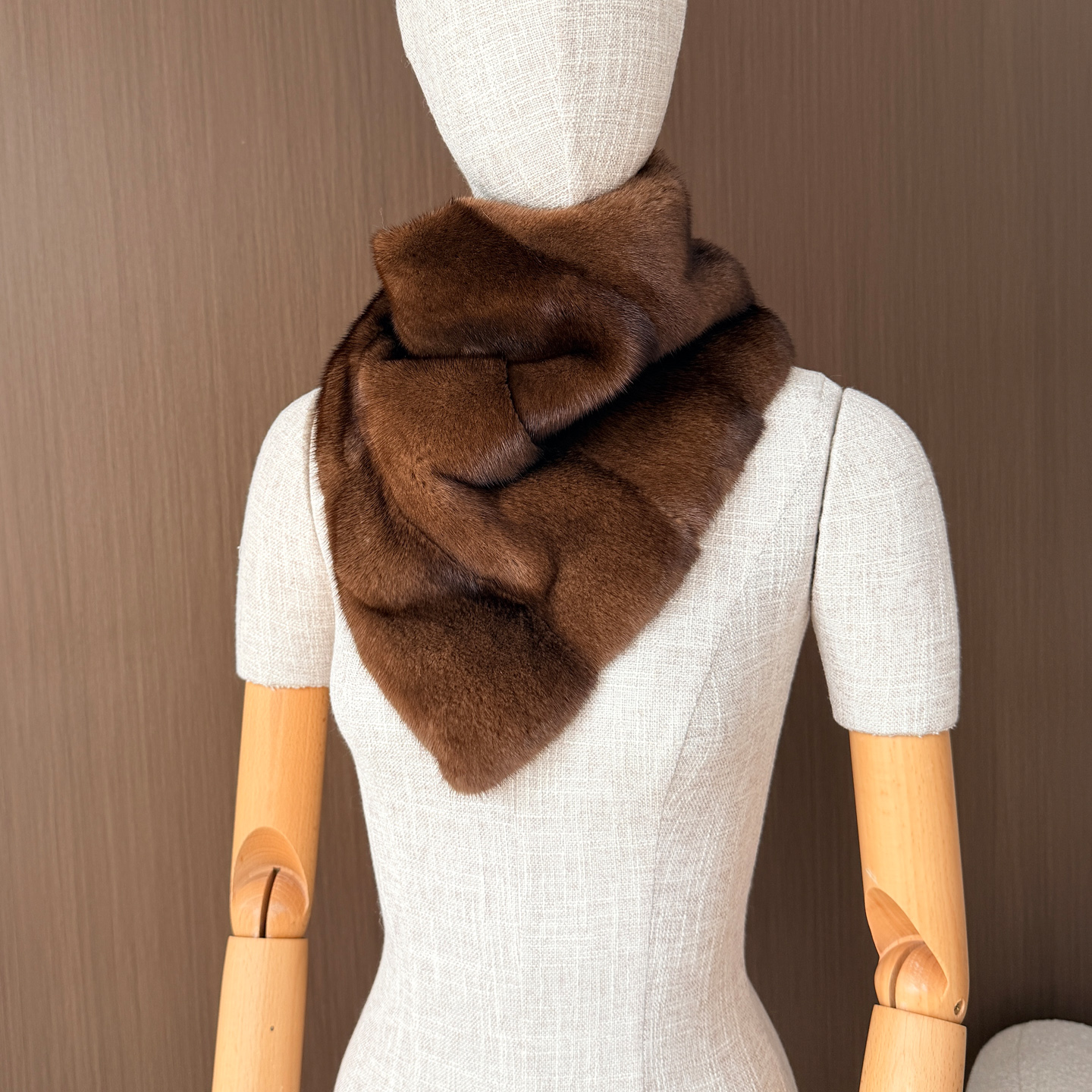 网红同款高奢进口水貂毛整皮三角巾保暖冬季毛球新款毛绒貂毛围巾