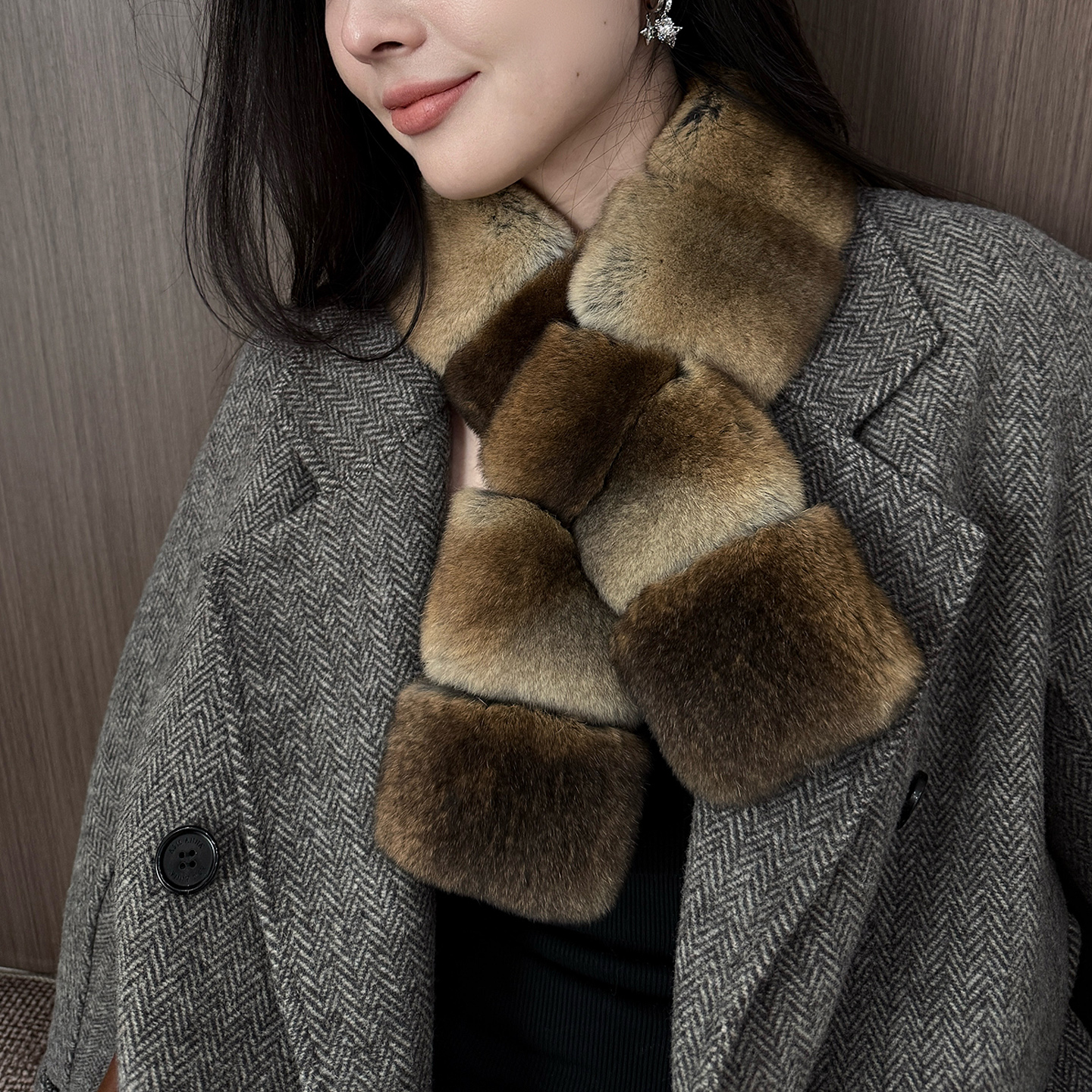 进口獭兔毛天然本色皮草围巾女新款双面兔毛隔条轻奢冬季保暖围脖