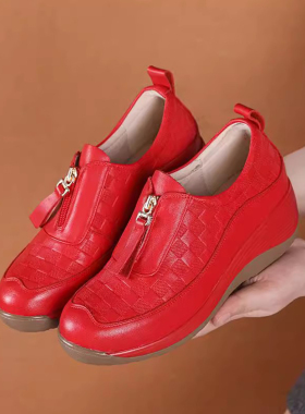 红色女鞋真皮厚底单鞋女春秋2026新款中年妈妈鞋软底女鞋牛皮鞋子