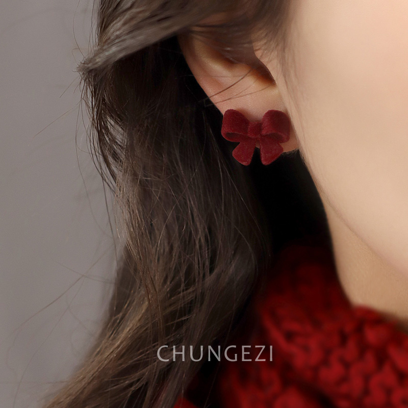 有冬天氛围感的耳夹圣诞新年款