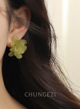 春格子白绿色花朵耳夹女无耳洞蚊香盘茶系耳饰小众设计感夏天耳环