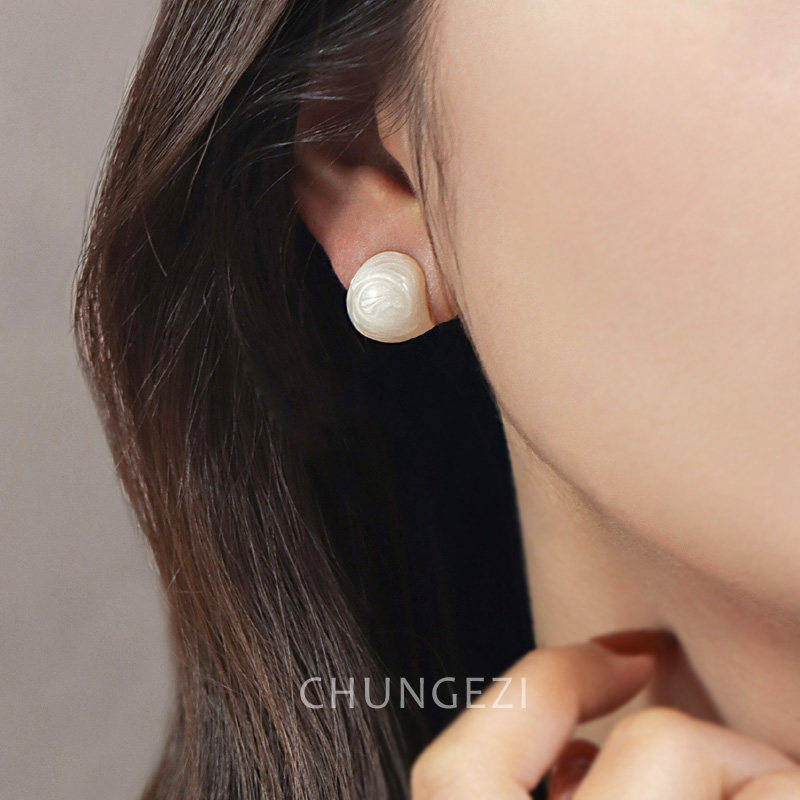 优雅白色球球油画感耳夹无耳洞女时尚法式耳环新款轻奢温柔耳饰品,饰品/流行首饰/时尚饰品新,耳夹,淘宝优惠券,粉丝福利购,淘宝优惠卷