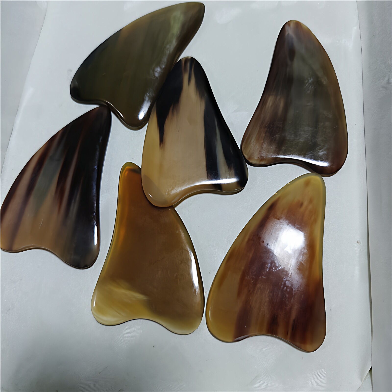 天然牛角刮痧板面部身体按摩开背6-9毫米厚黄牛角特价花色海豚片