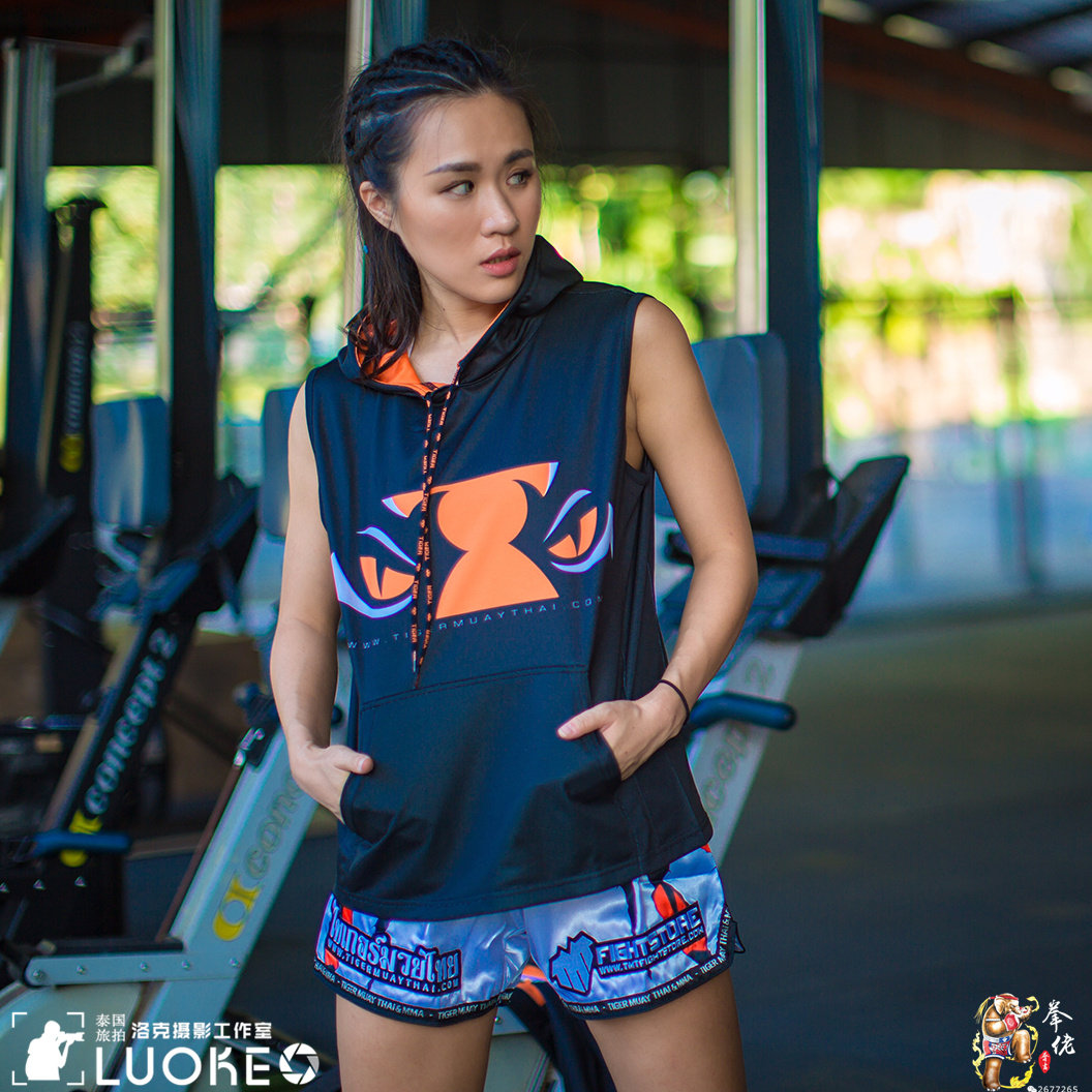 tiger muaythai 老虎泰拳黑色搏击训练速干男女运动连帽背心