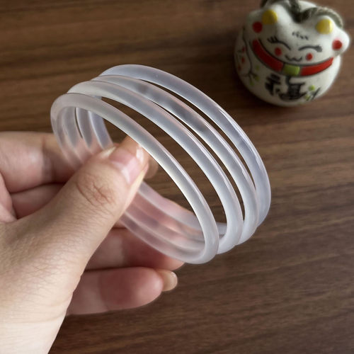 叮当镯白冰色冰种天然荔枝冻手镯