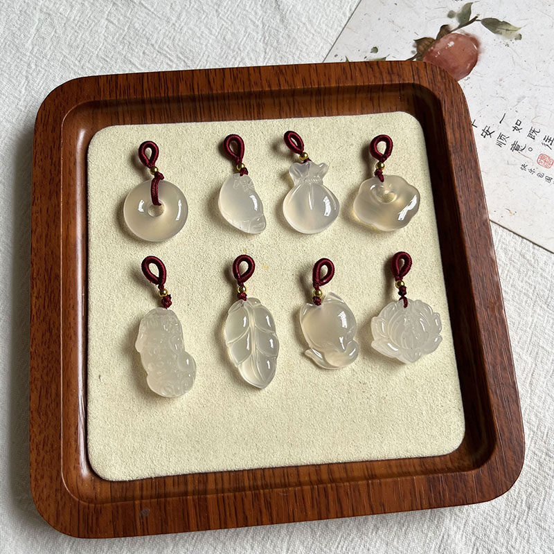 天然玛瑙玉髓冰种多宝小吊坠 狐狸平安扣如意貔貅小提溜diy配饰