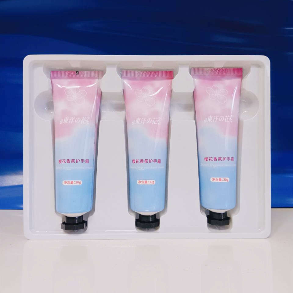 东洋之花樱花香氛护手霜组合套装30g*3支装保湿滋润防冻护理套盒