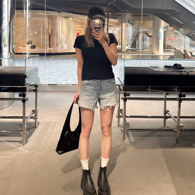 DPH NICE磨破字母浮雕毛边排扣牛仔短裤女夏季高腰显瘦设计感热裤